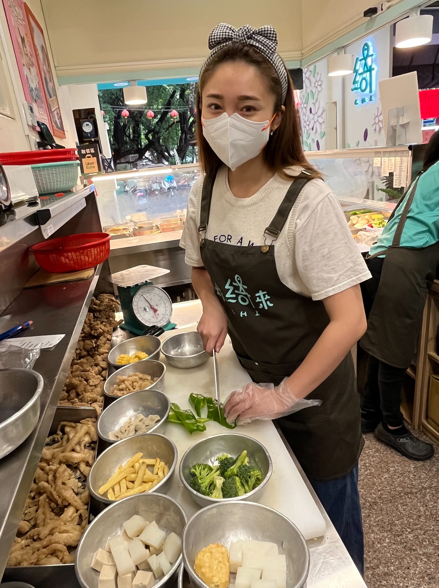 連開3家店！綜藝咖女星「遭酸身體有障礙」怎能賣鹽酥雞　超正面回應「自認是做生意的料」
