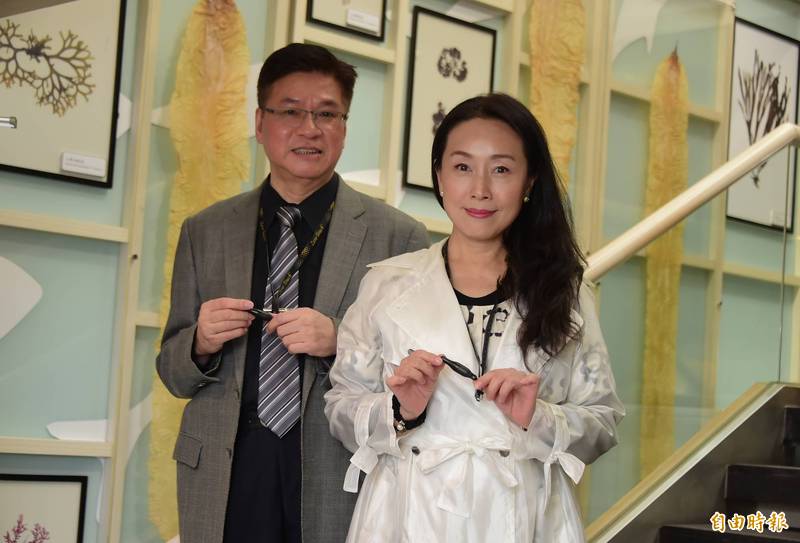 確診帕金森氏！54歲女星淡出螢光幕12年「轉行拼成商場女強人」　「醫師男友首現身」長跑9年不婚頭 