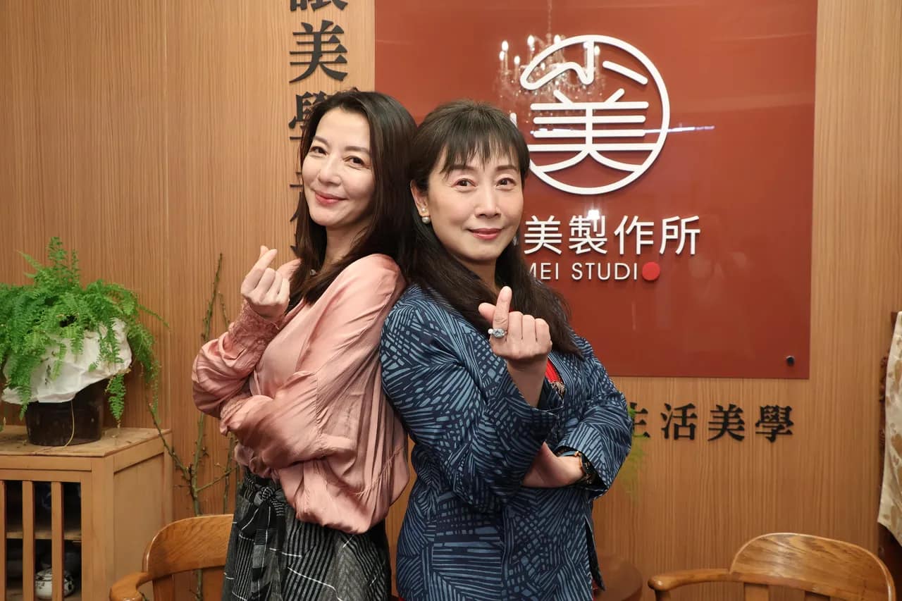 確診帕金森氏！54歲女星淡出螢光幕12年「轉行拼成商場女強人」　「醫師男友首現身」長跑9年不婚頭 
