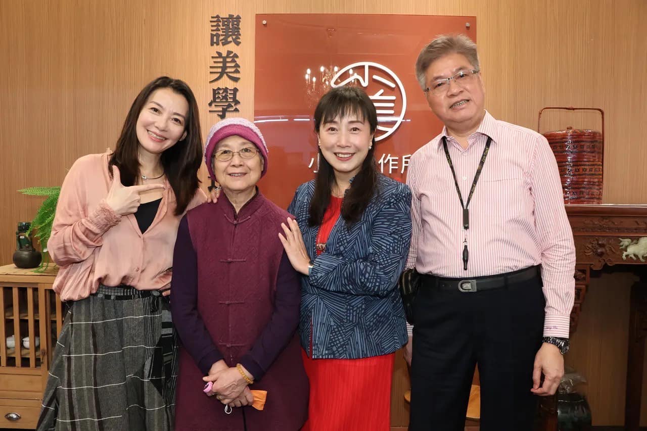 確診帕金森氏！54歲女星淡出螢光幕12年「轉行拼成商場女強人」　「醫師男友首現身」長跑9年不婚頭 