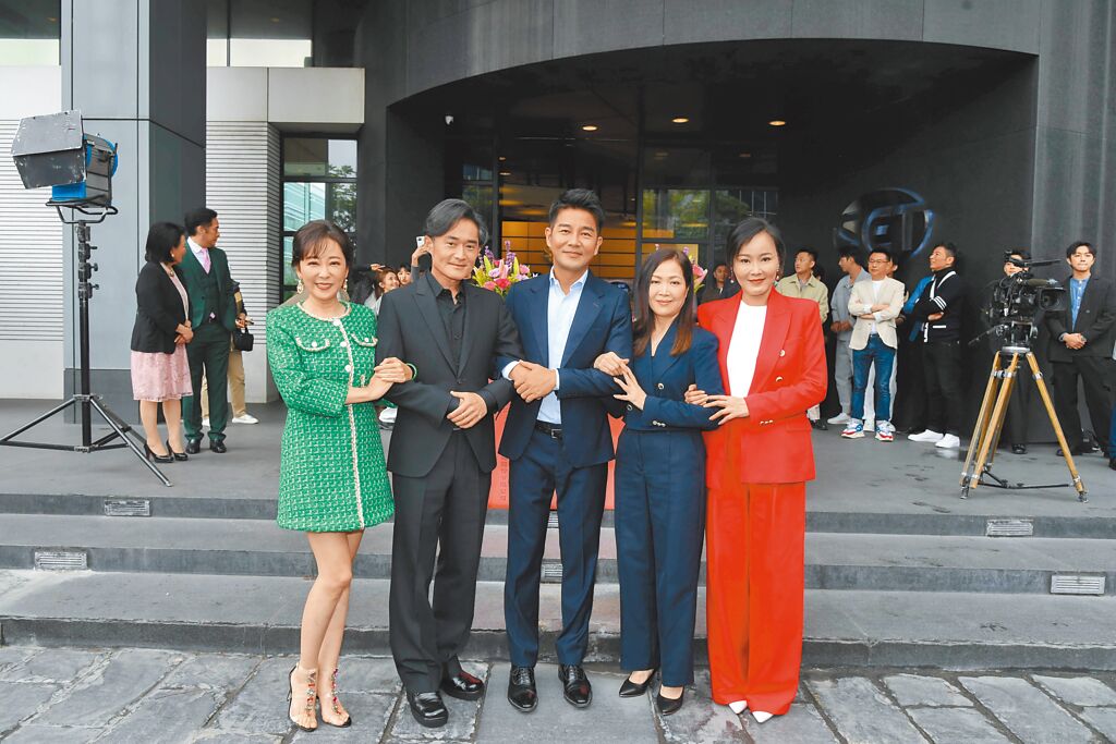 42歲嫁做人婦！女星「息影12年相夫教子」樂當兩岸夫妻　「重新回歸八點檔」自詡是新人