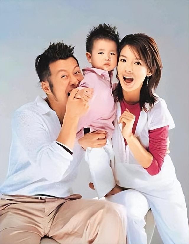 婚內兩度偷吃！59歲男星「親手葬送前程」移居大陸　「擁富婆新歡」農村樂逍遙
