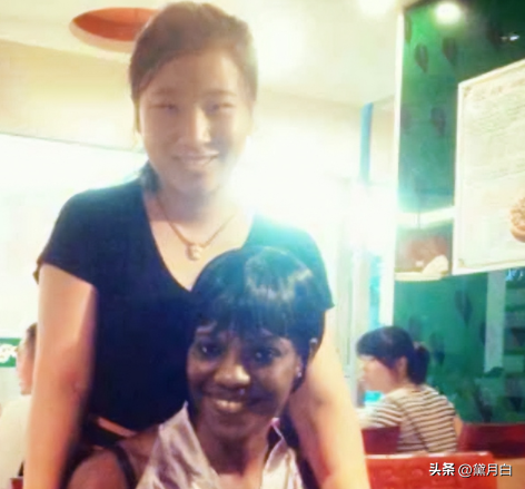 女高材生「戀上黑人留學生」!不顧家人反對遠嫁非洲 婚後才知「對方身份不一般」:高攀了