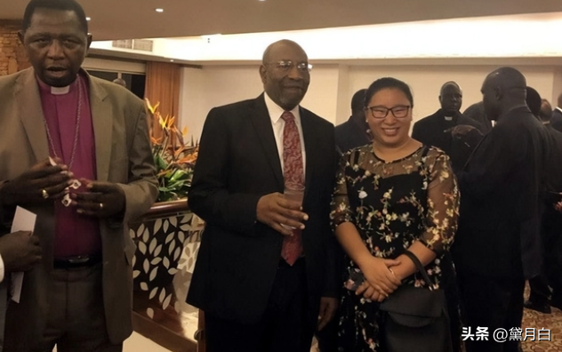 女高材生「戀上黑人留學生」!不顧家人反對遠嫁非洲 婚後才知「對方身份不一般」:高攀了