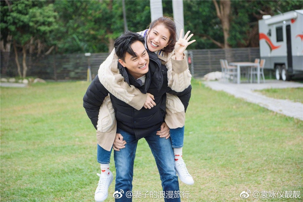 51歲最美港姐偕夫出席「現場未修圖曝」　主持人感嘆：愛情是最好保養品