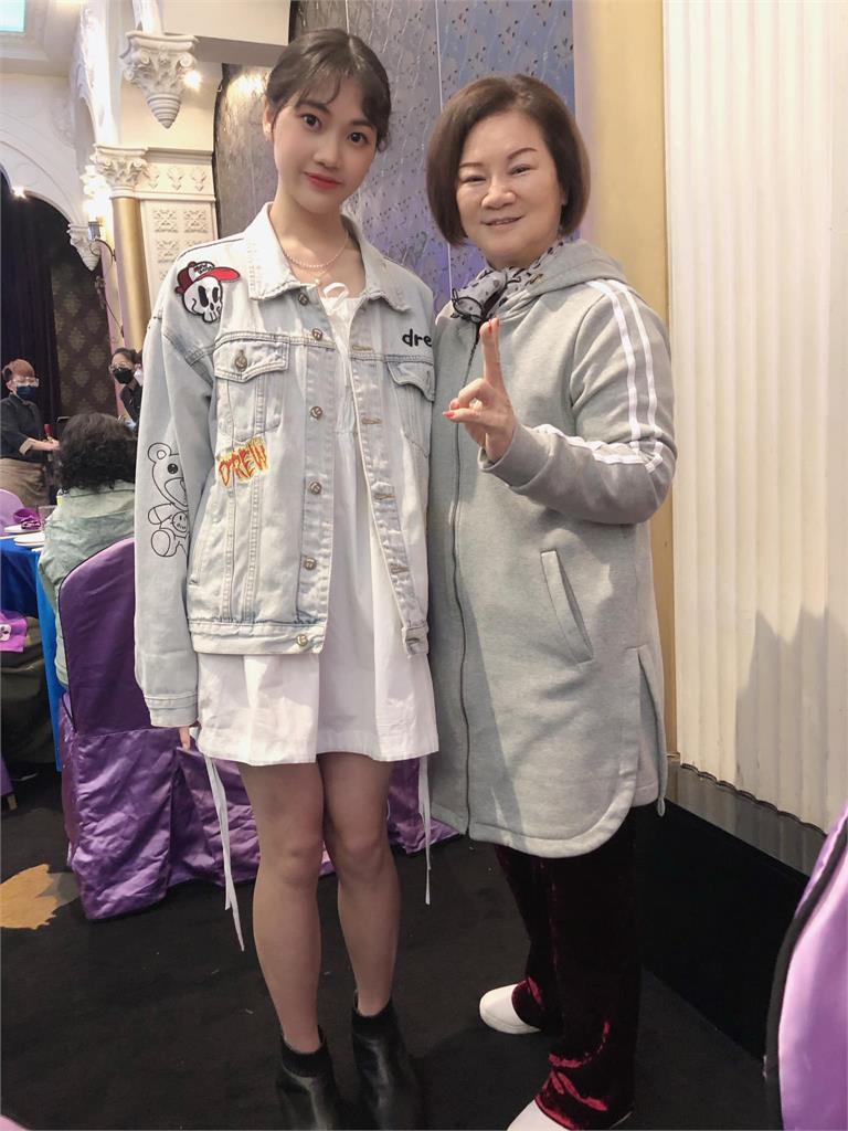 異國婚有如地獄！70歲資深女星「被前夫打到失聰」默默吞忍　嚇曝「被要求上空接客」逃回台灣