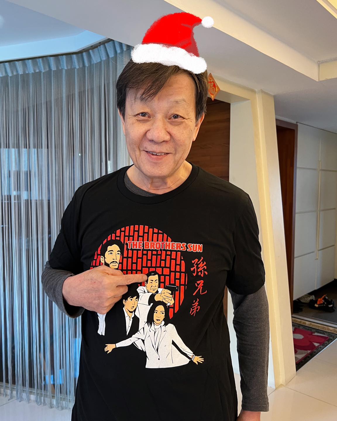 一家六口同框！寇世勳雙手捧孫女「眼神滿是寵溺」　兒子爆「她是軟化劑」父子關係回溫