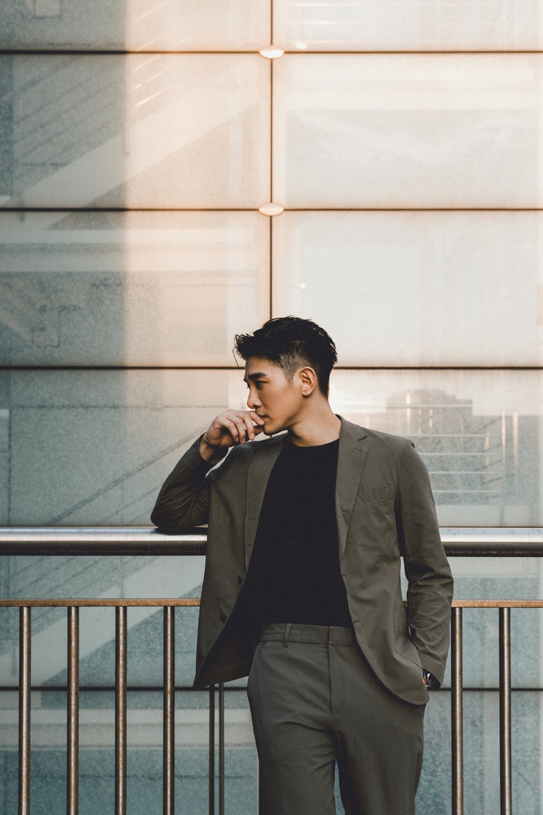 無法呼吸!42歲男星「罹患肺塌陷」插管住院11天 家屬「淚簽放棄急救」不願折磨