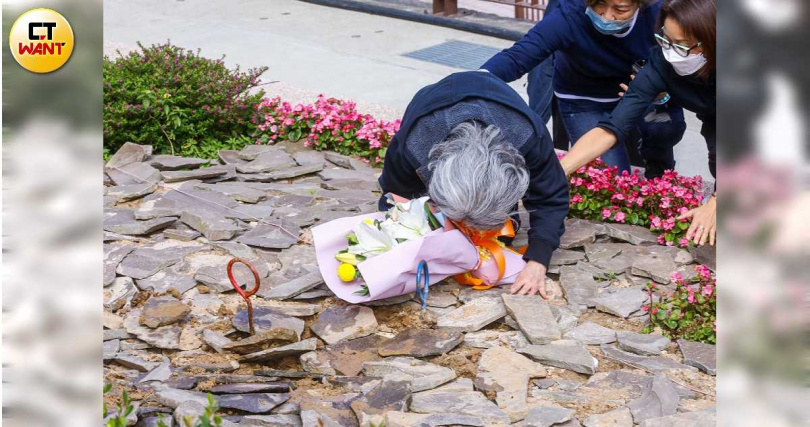 喪夫2個月！資深女星「慟別結髮52年亡夫」常常夢到他　「回家必做1舉動」含淚催促：別管我了