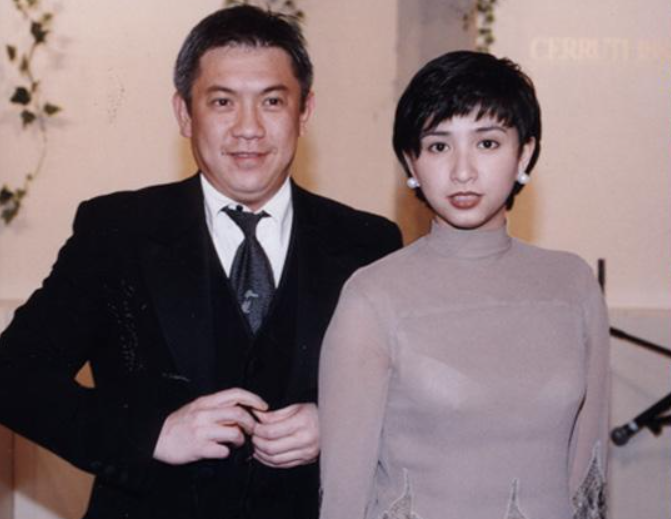 遭公司冷凍！三料港姐星途不順「嫁專情百億尪被寵30年」　愛人驟離「3兒女陪伴左右」55歲重拾笑顏