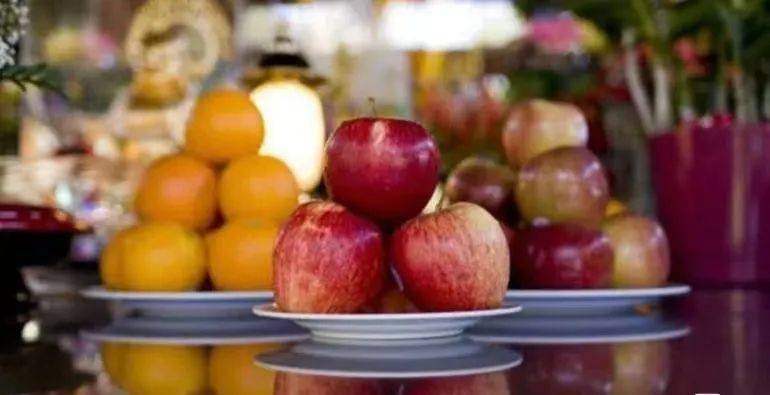 3歲以下孩童別上墳!俗話說「不帶4人掃墓」後代一直富 「女婿上墳有辱先人」寓意要搞懂