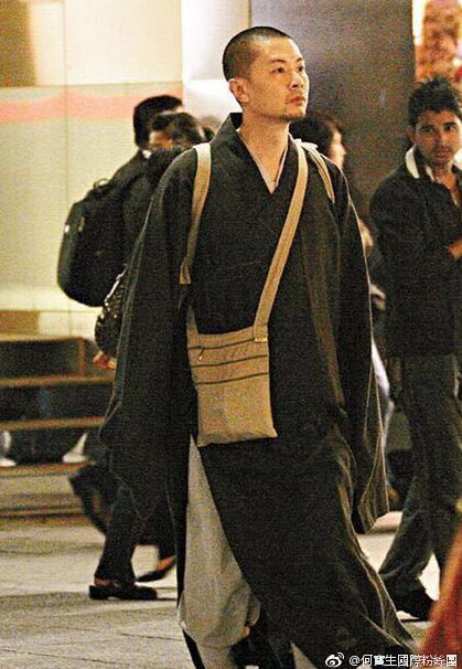 前男友出家！53歲女主持「又戀人夫」合開公司破局　「息影返美」低調結婚了