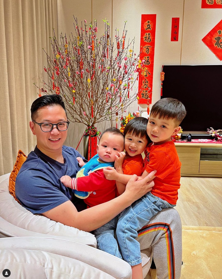 8年戀情告吹！最醜港姐「花3年走出情傷」甜嫁總裁尪　5年抱3胎「把她寵成少女」甜蜜現況曝