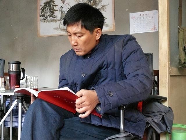 一線男星51歲辭世！結縭20年遺孀「心被掏空」瞬間老了10歲　「靠女兒開導」近況曝引鼻酸