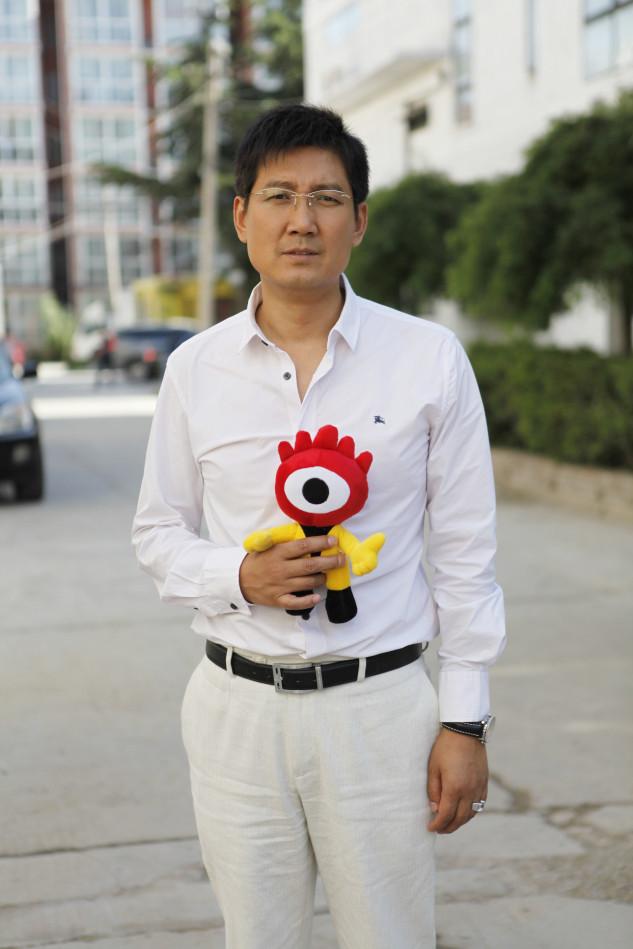 一線男星51歲辭世！結縭20年遺孀「心被掏空」瞬間老了10歲　「靠女兒開導」近況曝引鼻酸