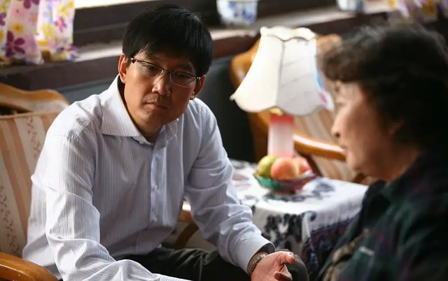 一線男星51歲辭世！結縭20年遺孀「心被掏空」瞬間老了10歲　「靠女兒開導」近況曝引鼻酸