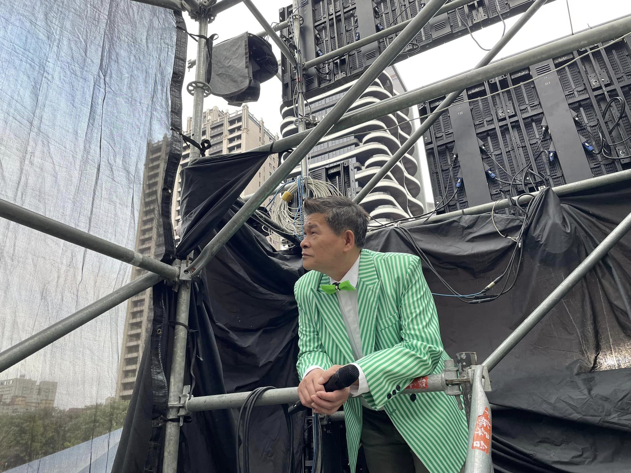 欠上億宣告破產！主持大哥「騎車跑外送」毫無明星架子　他愧疚「最對不起34歲兒」淪為負二代