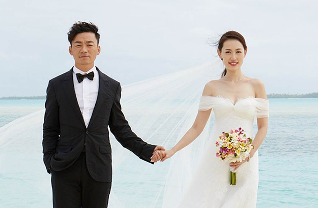 被最信任親人背叛！國民男星「妻偷吃經紀人」離婚爽分一半財產　「他被目擊回鄉唱戲」接地氣模樣被讚爆