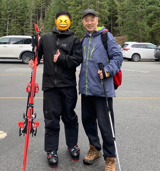 全家移居加拿大!台灣實力派戲骨「國外爬山被偶遇」親切合照 兒子畢業名校「一家被爆住富人區」