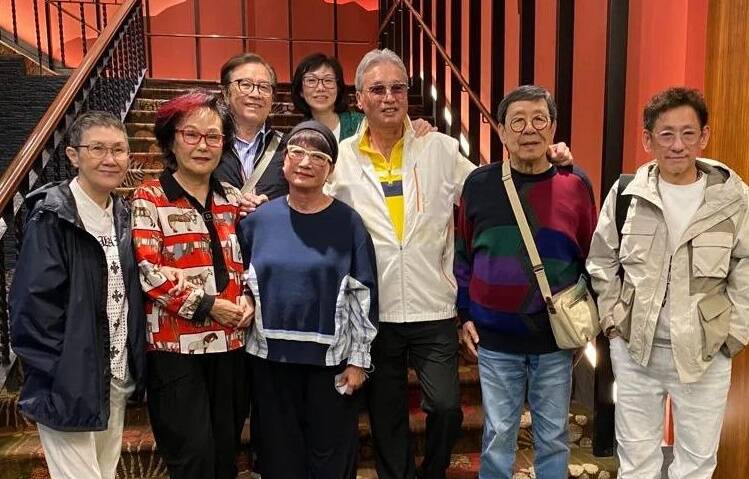 林青霞舊愛！資深男星「淡出演藝圈30年」全家移民美國　「74歲低調返台」網驚：滿頭白髮還是很帥