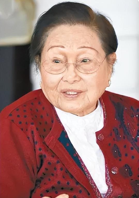 丈夫留給她600億！3女6兒「都是有錢人」卻對簿公堂　　今103歲「長壽卻不快樂」