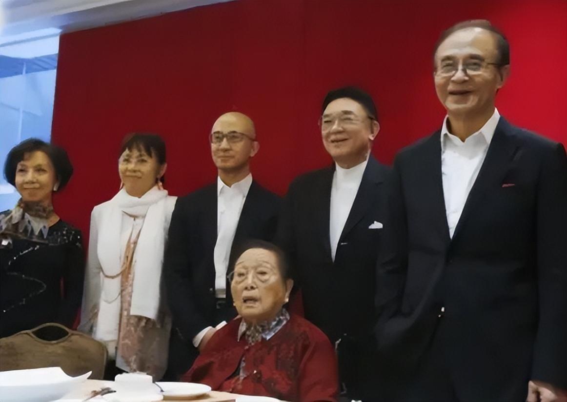 丈夫留給她600億！3女6兒「都是有錢人」卻對簿公堂　　今103歲「長壽卻不快樂」