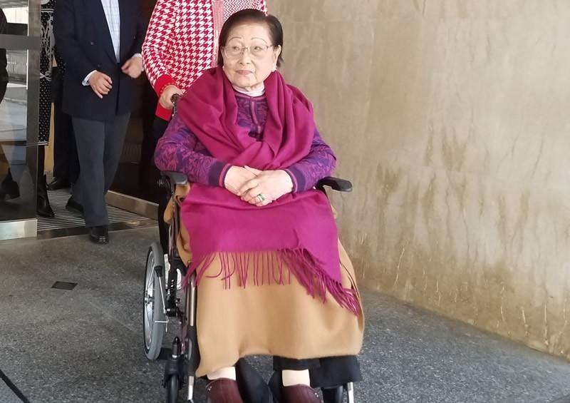 丈夫留給她600億！3女6兒「都是有錢人」卻對簿公堂　　今103歲「長壽卻不快樂」
