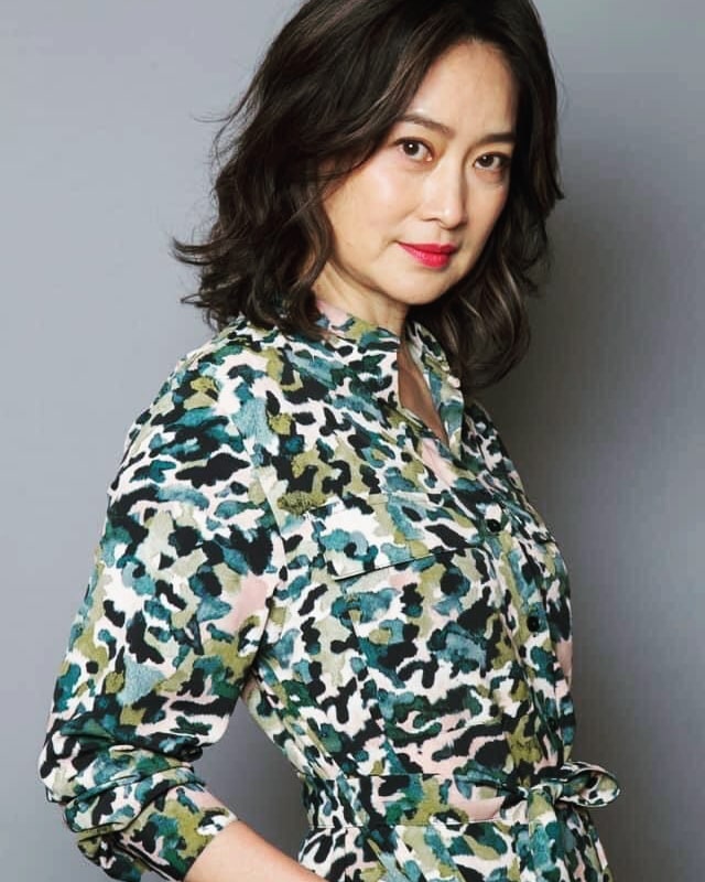 不願爸爸插管！金鐘影后「帶老父回家0醫療」安詳離世　「緊握瘦弱雙手道別」最後一面淚崩