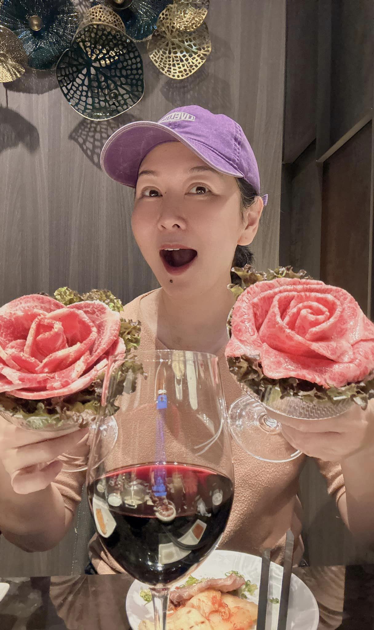 結婚邁入10年！張秀卿嫁小12歲尪「羞曝體力有夠好」：花招很多　「在家當女王」靠1秘訣抓緊老公心