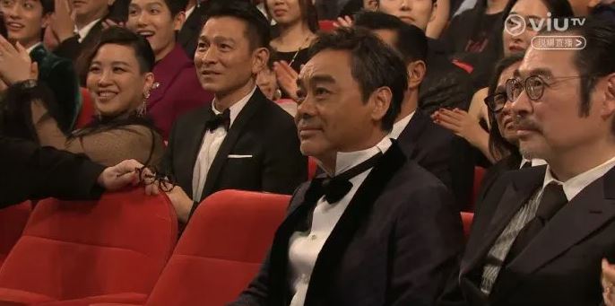 三度拿下影帝！大咖男星「台上不忘謝港姊老婆」：處處忍讓我　自嘲在家「是試菜白老鼠」曝夫妻情趣