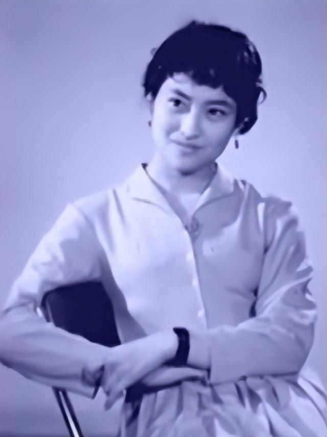 17歲定終身！64歲資深女星「嫁給初戀」恩愛相伴41年　「賺來的錢全上繳」寵夫無極限