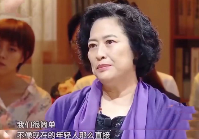 17歲定終身！64歲資深女星「嫁給初戀」恩愛相伴41年　「賺來的錢全上繳」寵夫無極限