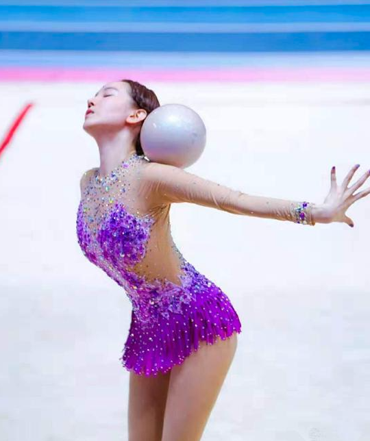 差點被選進國家隊！泳壇第一美女「因發育太好」被迫退役　轉行當演員「一角色爆紅」：以前因身材自卑...