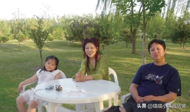 喪夫12年！資深女歌手「把公婆當親生照顧」用大愛撐起家　「女兒是主心骨」拒絕改嫁