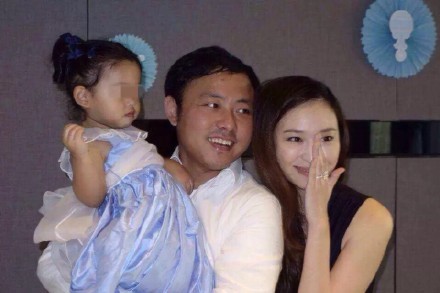 無名生下兩女兩男！台灣女星「移居香港當貴婦」全面退出演藝圈　「百億男友驚傳財務出包」低調返台吐心聲