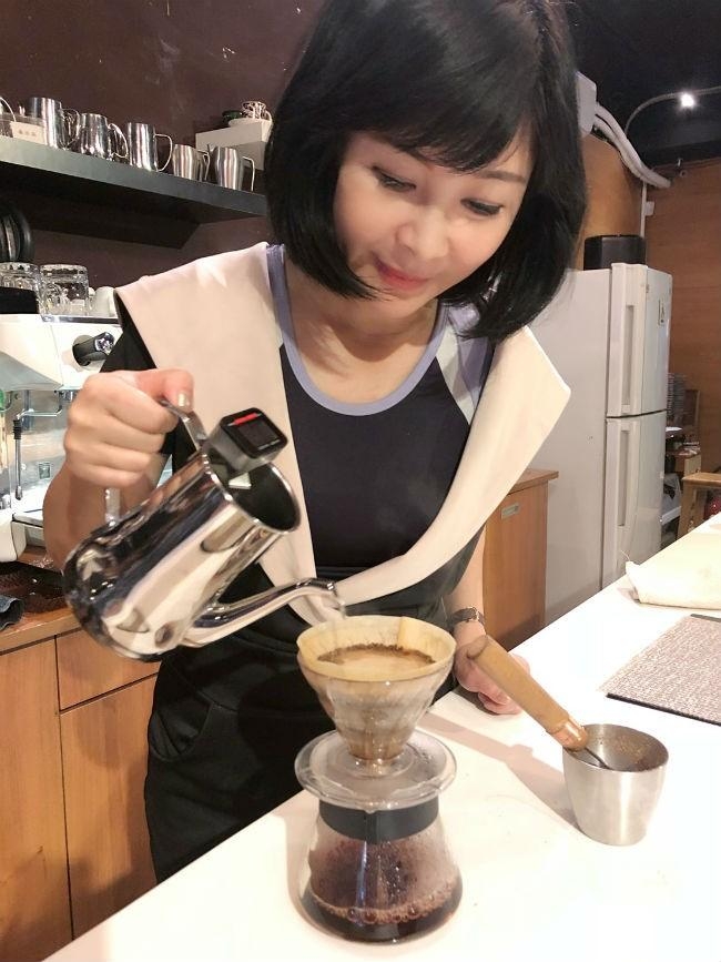吳淡如燒800萬「送癌母赴國外治療」拒絕弟弟分攤　「被母警告別肖想分家產」心寒寄存證信函