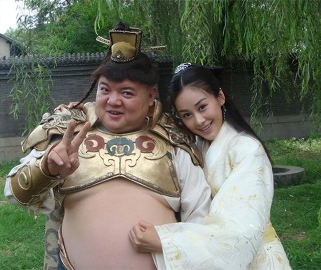 半百男星1年沒戲拍！「移居鄉村放羊種菜」日子別有滋味　「大肚腩鬍鬚花白」每天笑開懷