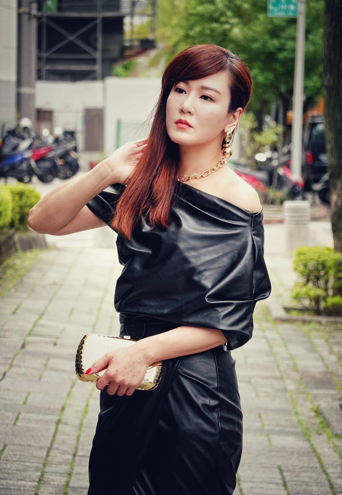 攝影棚大爆走！45歲本土女星「扯她衣領怒嗆」：我忍妳很久了　殺青後「公開飆罵劇組」原因曝光