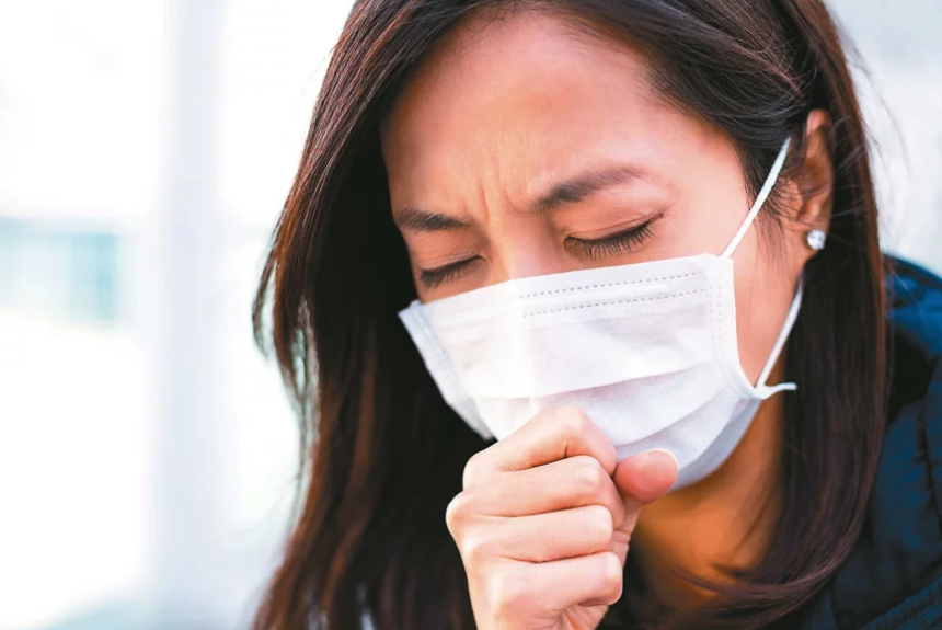 女老師請假25年！回學校辦退休「才知早被除名」　怒告法院「討回400萬薪水」校方無奈回應