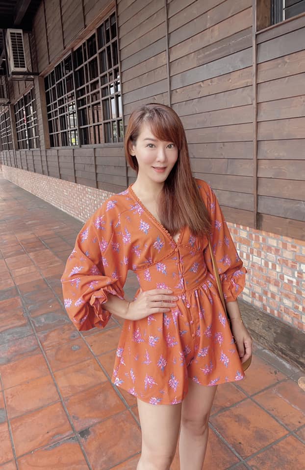 風光辦三場婚禮！本土劇女星「嫁政二代6年情斷」又戀億萬富豪　遭起底是藥材千金「都開賓士車代步」