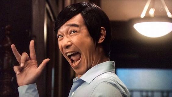 交往3個月就結婚！47歲資深女星「嫁高學歷大咖演員」　私下卻超節儉「騎腳踏車外出購物」