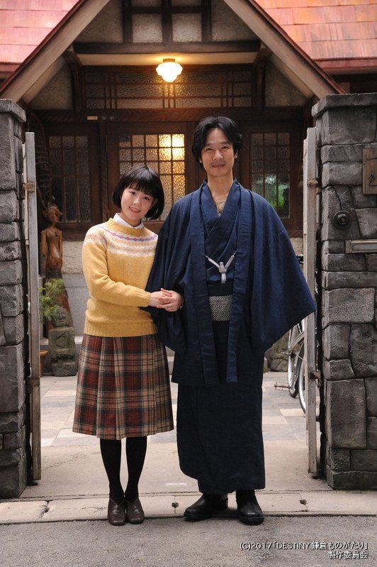 交往3個月就結婚！47歲資深女星「嫁高學歷大咖演員」　私下卻超節儉「騎腳踏車外出購物」