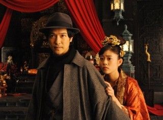 交往3個月就結婚！47歲資深女星「嫁高學歷大咖演員」　私下卻超節儉「騎腳踏車外出購物」