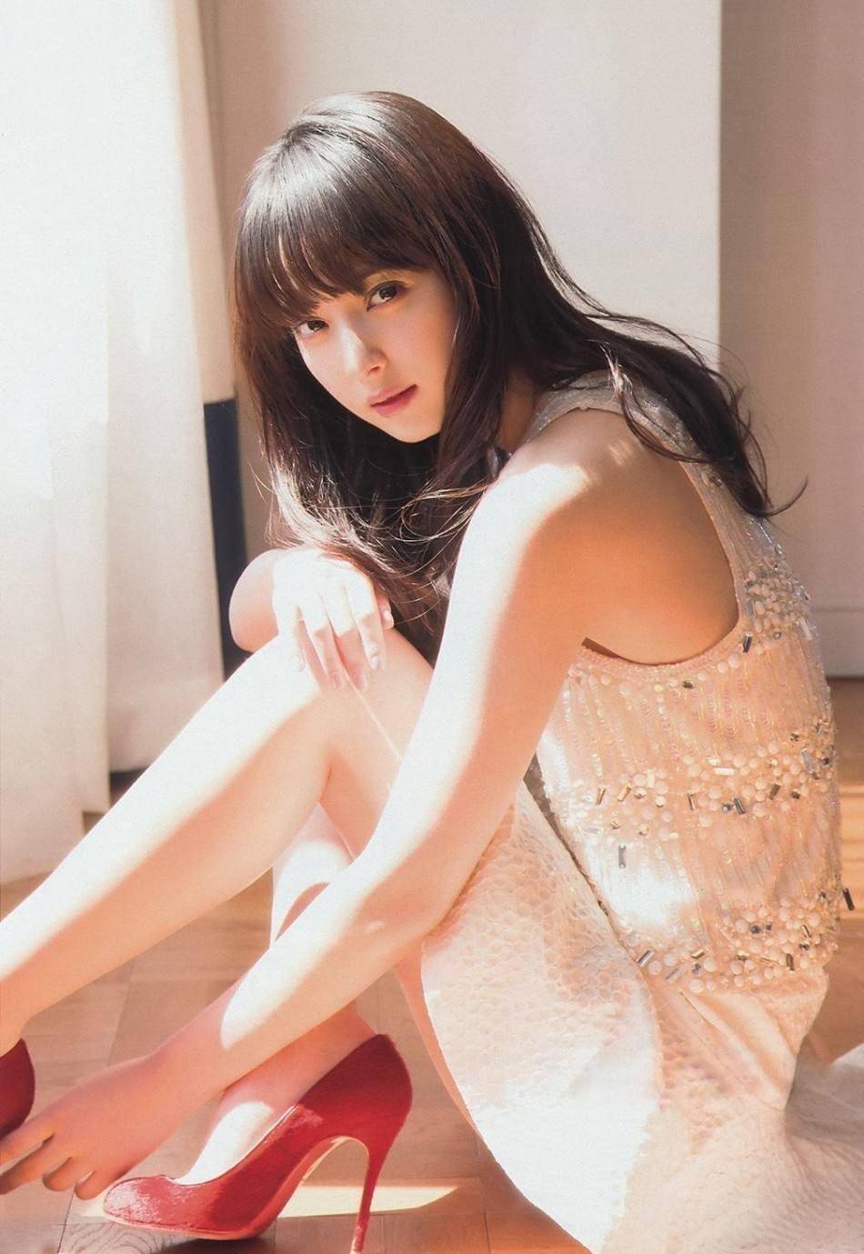 為何委屈自己？日本第一美女「原諒大16歲尪」偷吃182女　開心生二胎「我要守護老公」被笑太傻