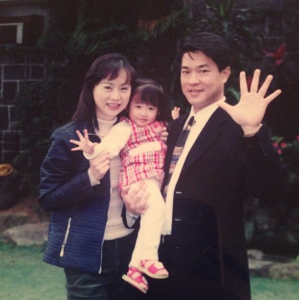 結婚封麥25年！玉女歌手淡出歌壇「甘當賢妻良母」過得超低調　閨密揭「61歲私下面貌」驚：很難想像