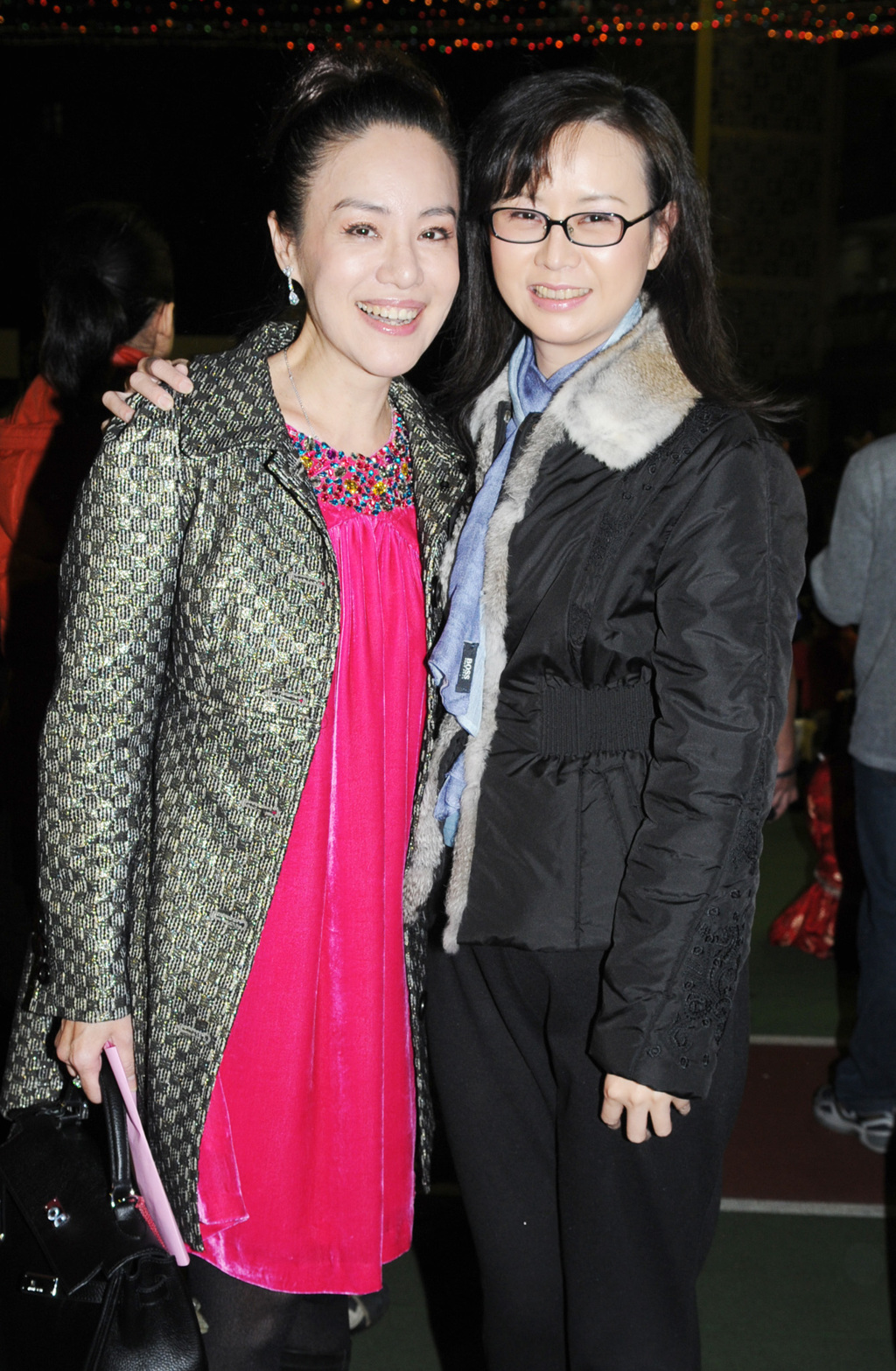 結婚封麥25年！玉女歌手淡出歌壇「甘當賢妻良母」過得超低調　閨密揭「61歲私下面貌」驚：很難想像