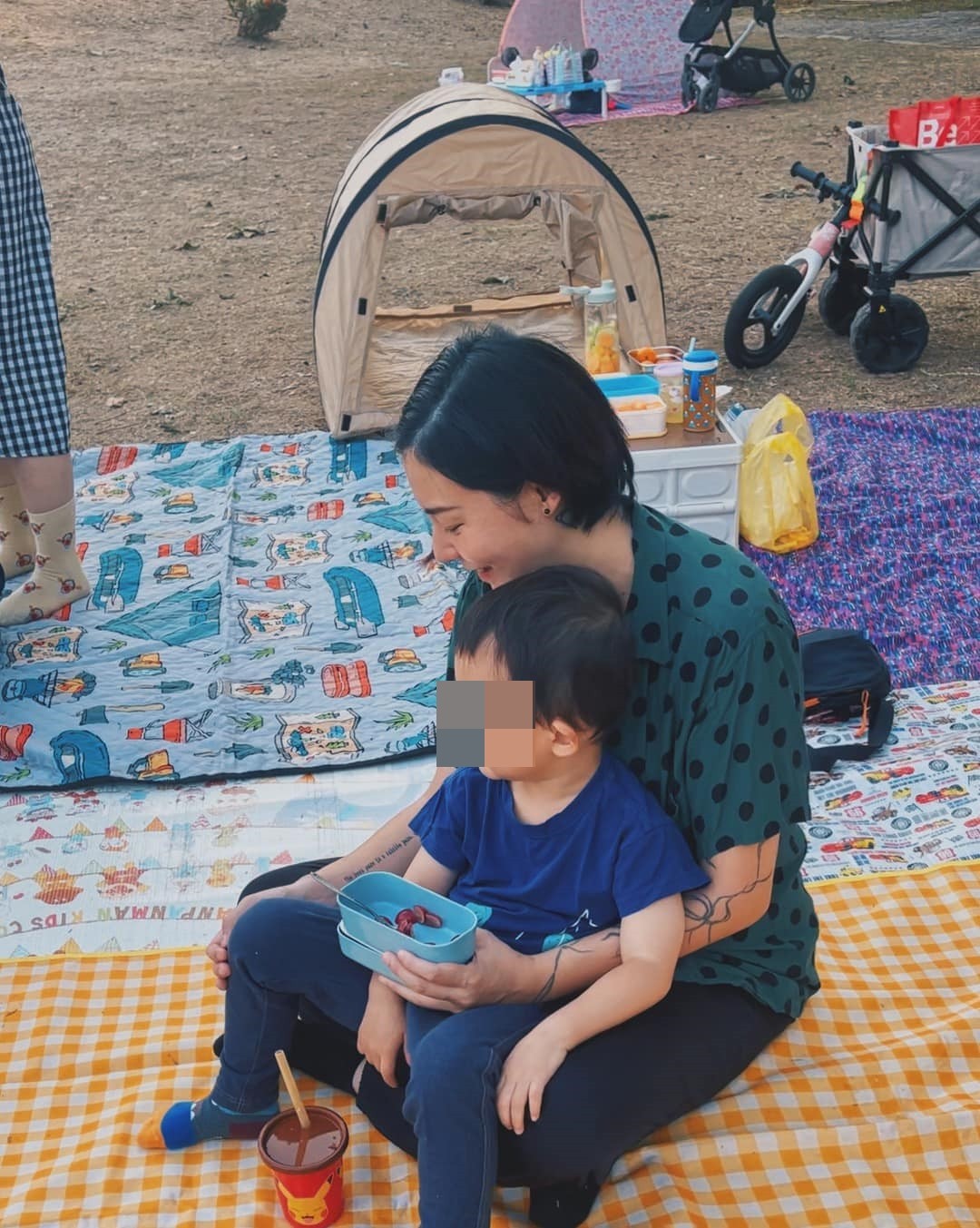 離婚半年後！譚艾珍愛女「前夫高調曬新女友」她卻走不出情傷　害怕再婚「努力當好單親媽」