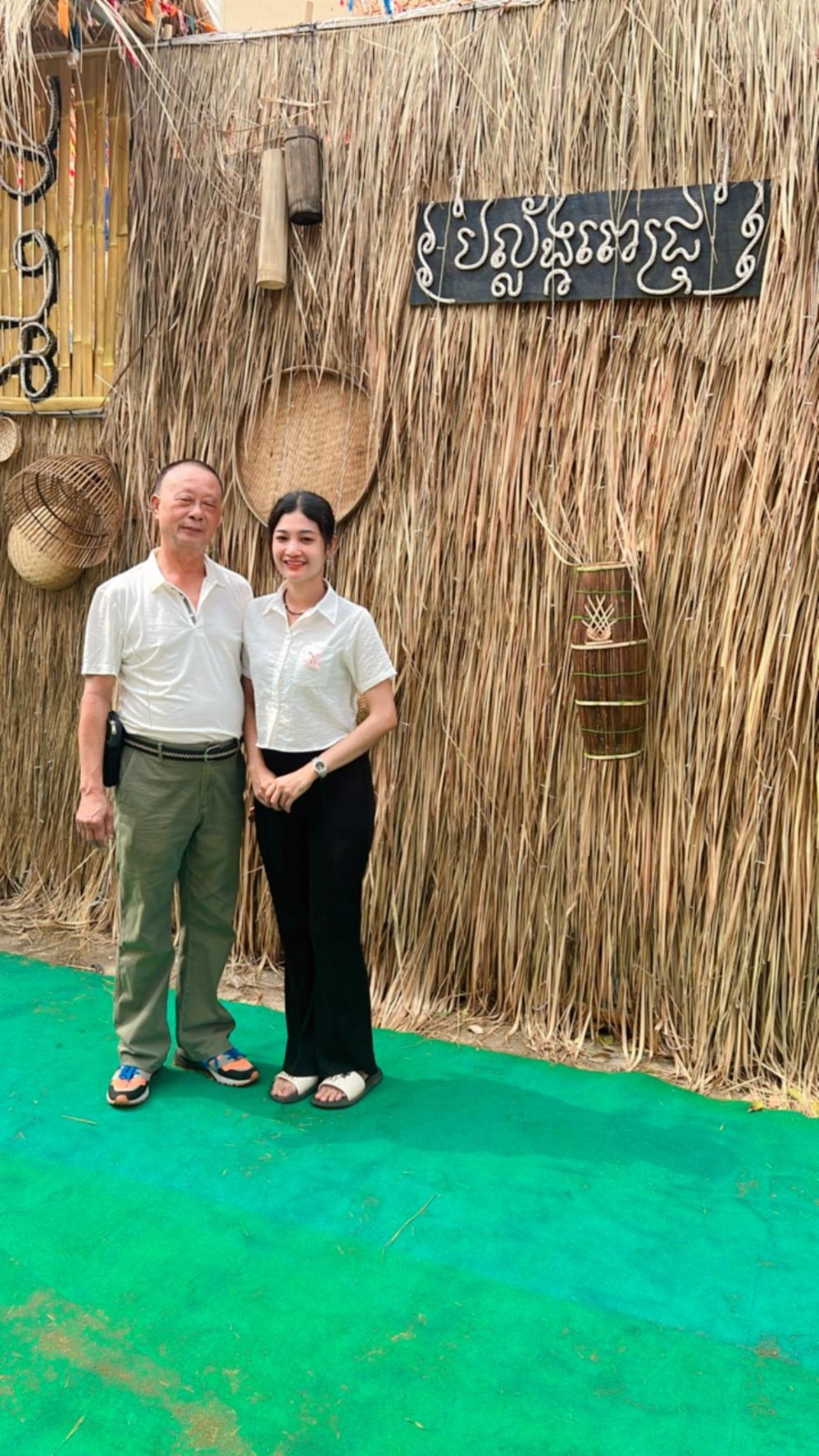 差40歲爺孫戀!30歲正妹「嫁給70歲老翁」PO婚紗照放閃 網狂酸「根本愛他的錢」近況曝光