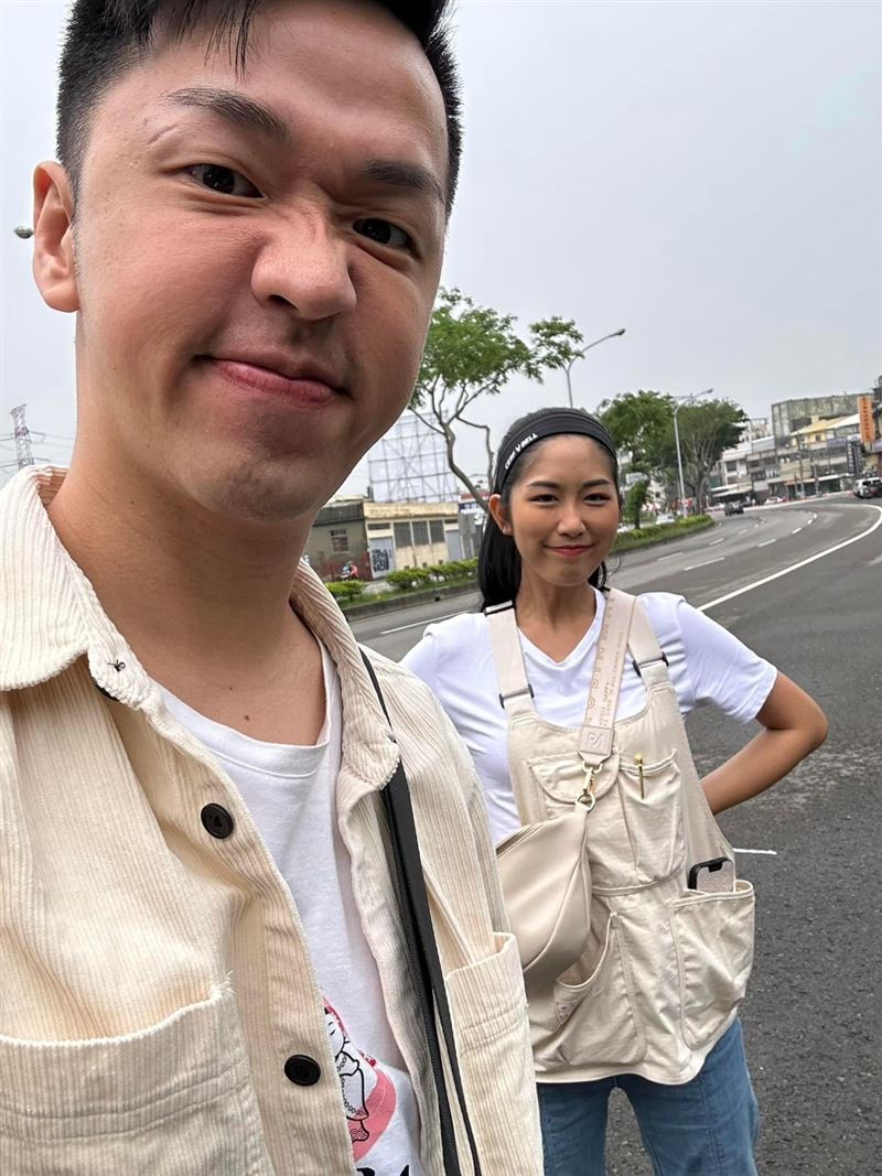 宣布結婚喜訊！34歲主持人「不忘邀請李炳輝」揭兩人深厚關係　「都是淡水好厝邊」奇妙緣分感動萬人