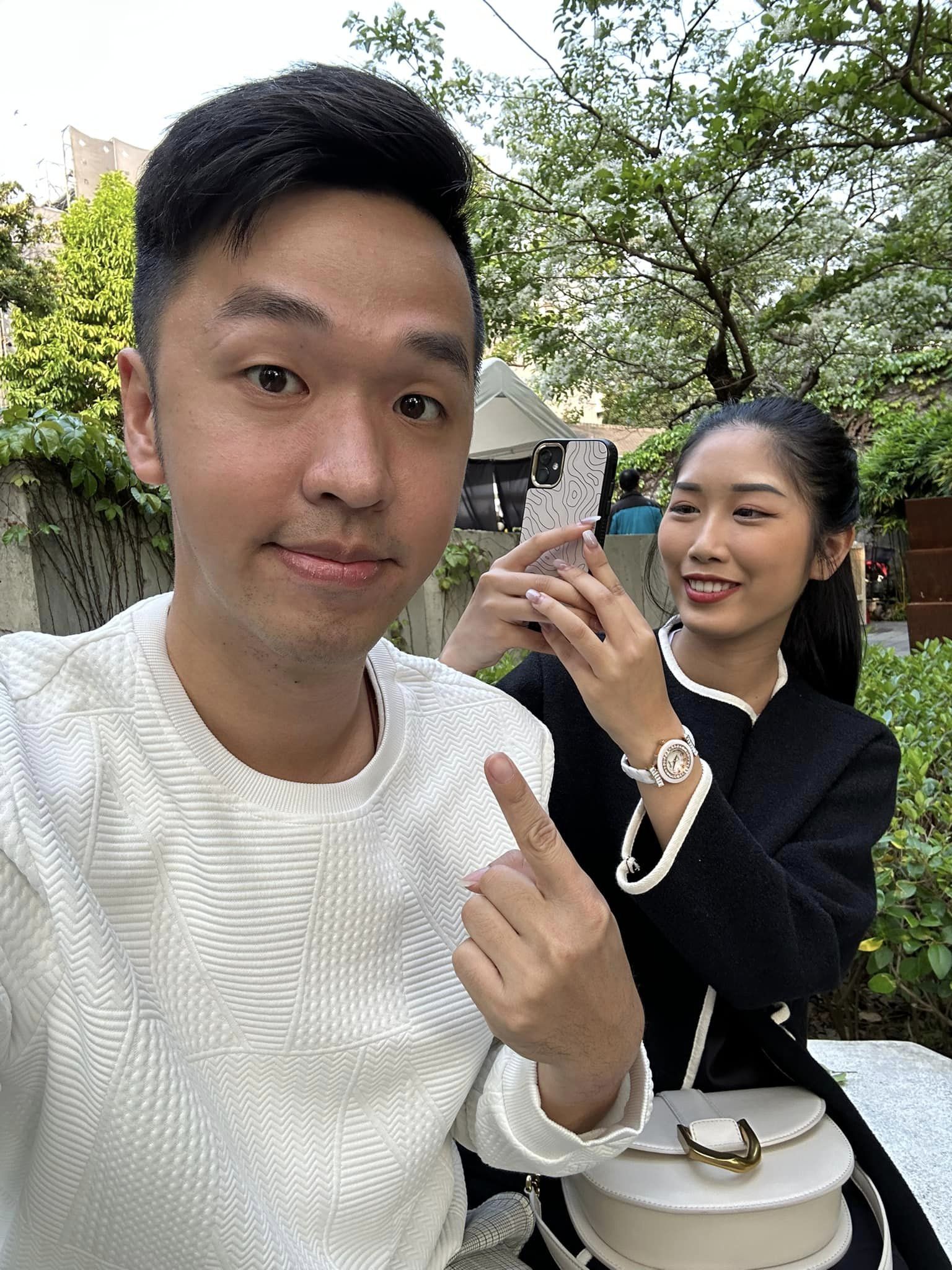 宣布結婚喜訊！34歲主持人「不忘邀請李炳輝」揭兩人深厚關係　「都是淡水好厝邊」奇妙緣分感動萬人
